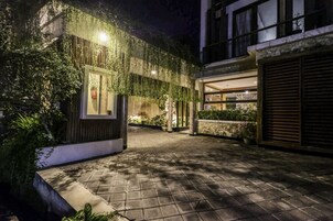 Fachada de la propiedad