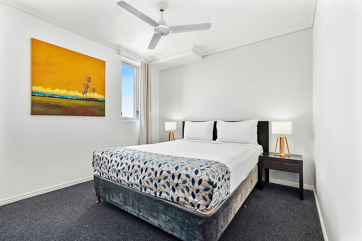 Premium bedding, in-room safe, desk, soundproofing