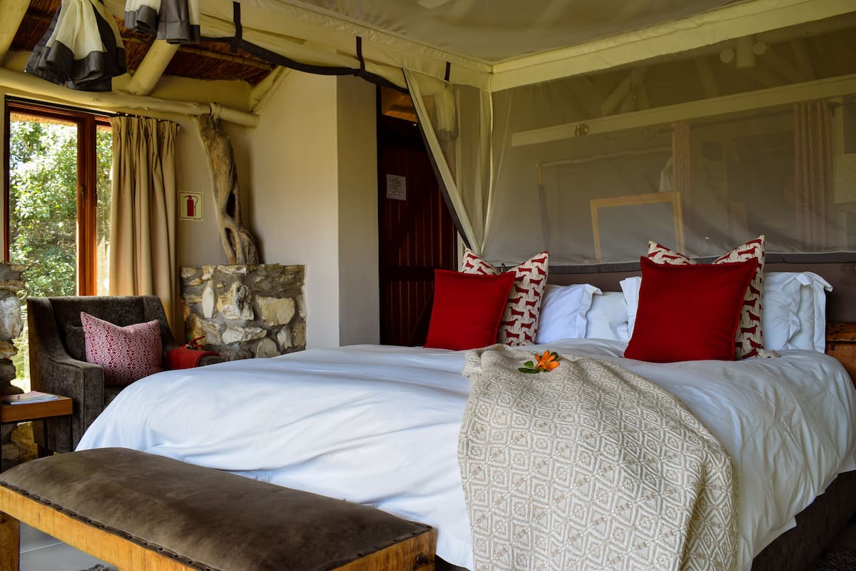 Luxury Suite, 1 King Bed, Balcony, Lagoon View | 2 bedrooms, premium bedding, free minibar, in-room safe