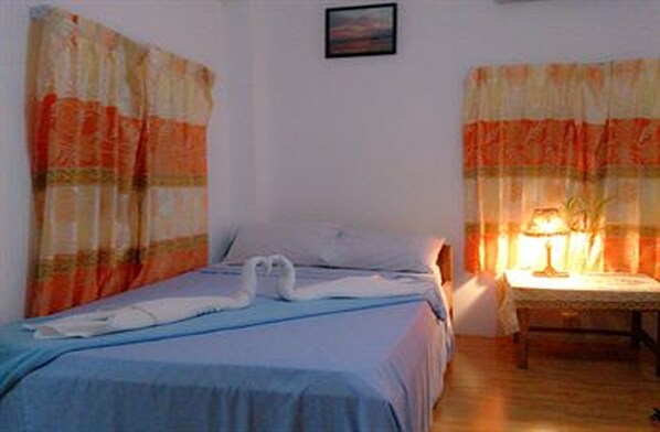 Twin Room, 2 Double Beds, Refrigerator, Garden View - Otres Beach Resort (Sihanoukville)