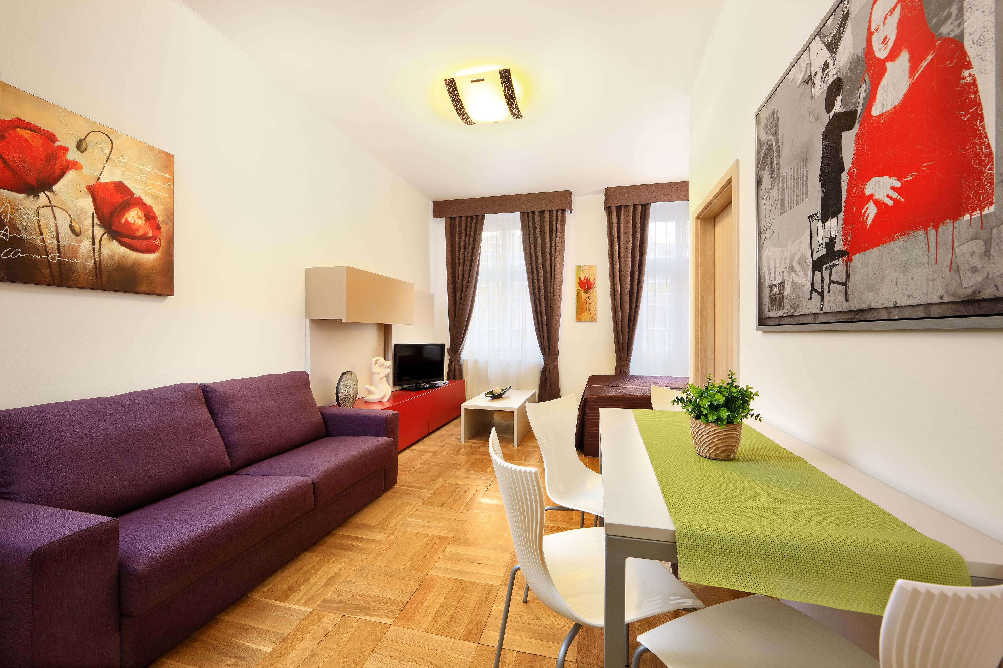 superior apartment, 1 bedroom | living room | flat-screen tv