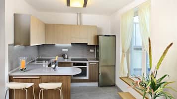 LÀgenhet Deluxe - 3 sovrum - terrass | Eget kök | Kaffe- och tebryggare