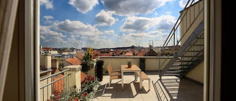 Leilighet – deluxe, 2 soverom, terrasse | Terrasse/patio