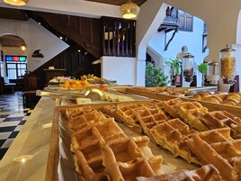 Ilmainen päivittäinen täysi aamiainen 