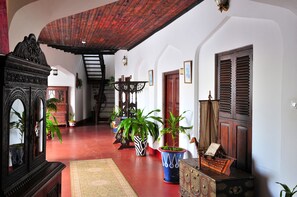 Lobby - Dhow Palace Hotel (Zanzibar Town)