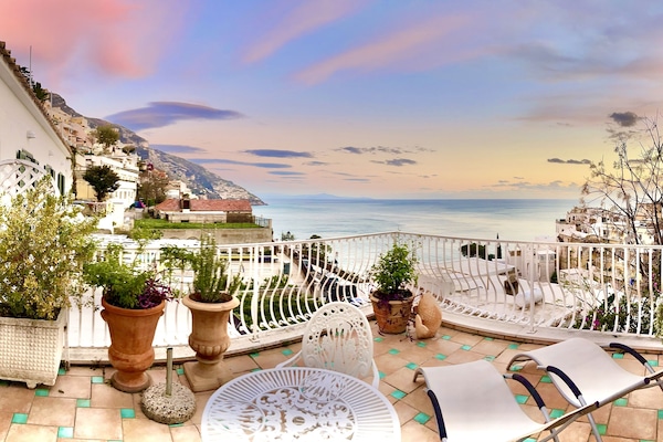 Kamar Double Deluks, teras | 1 kamar tidur, selimut bulu angsa, brankas, dan tirai kedap cahaya