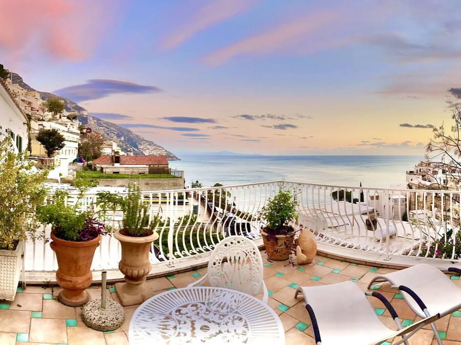 1 habitación, cubrecamas y caja de seguridad en la habitación