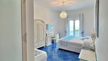 Chambre Triple Familiale, balcon