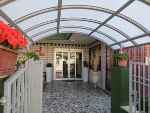 Property entrance - Hotel Etna (Riccione)