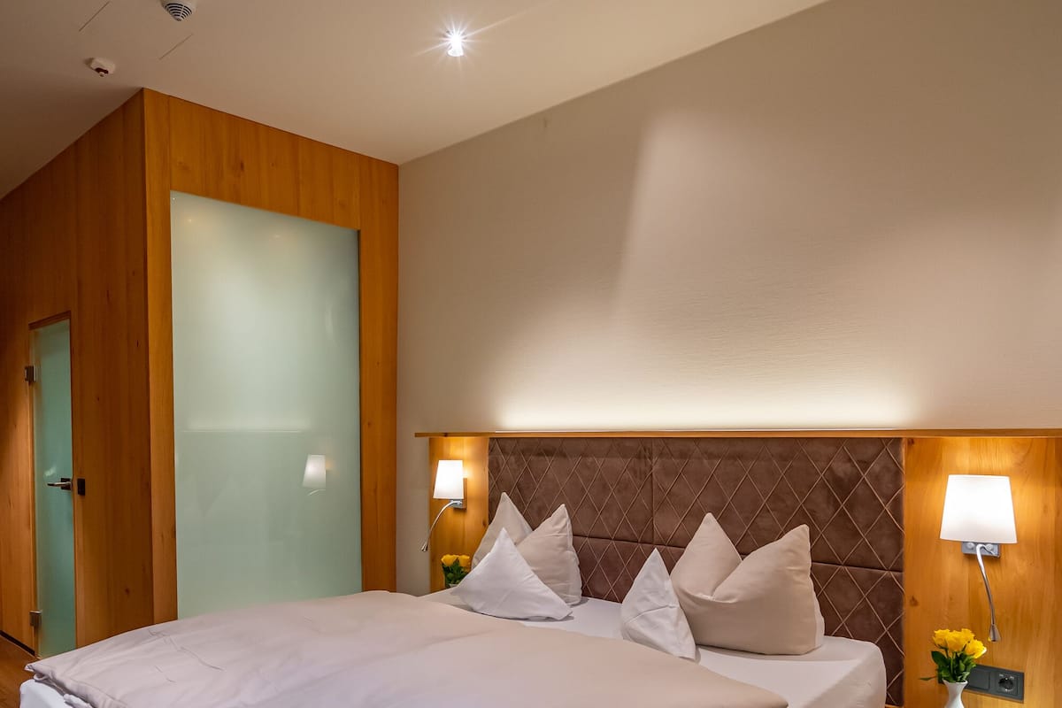Comfort Double Room | 1 bilik tidur, meja, ruang kerja komputer riba, Wi-fi percuma