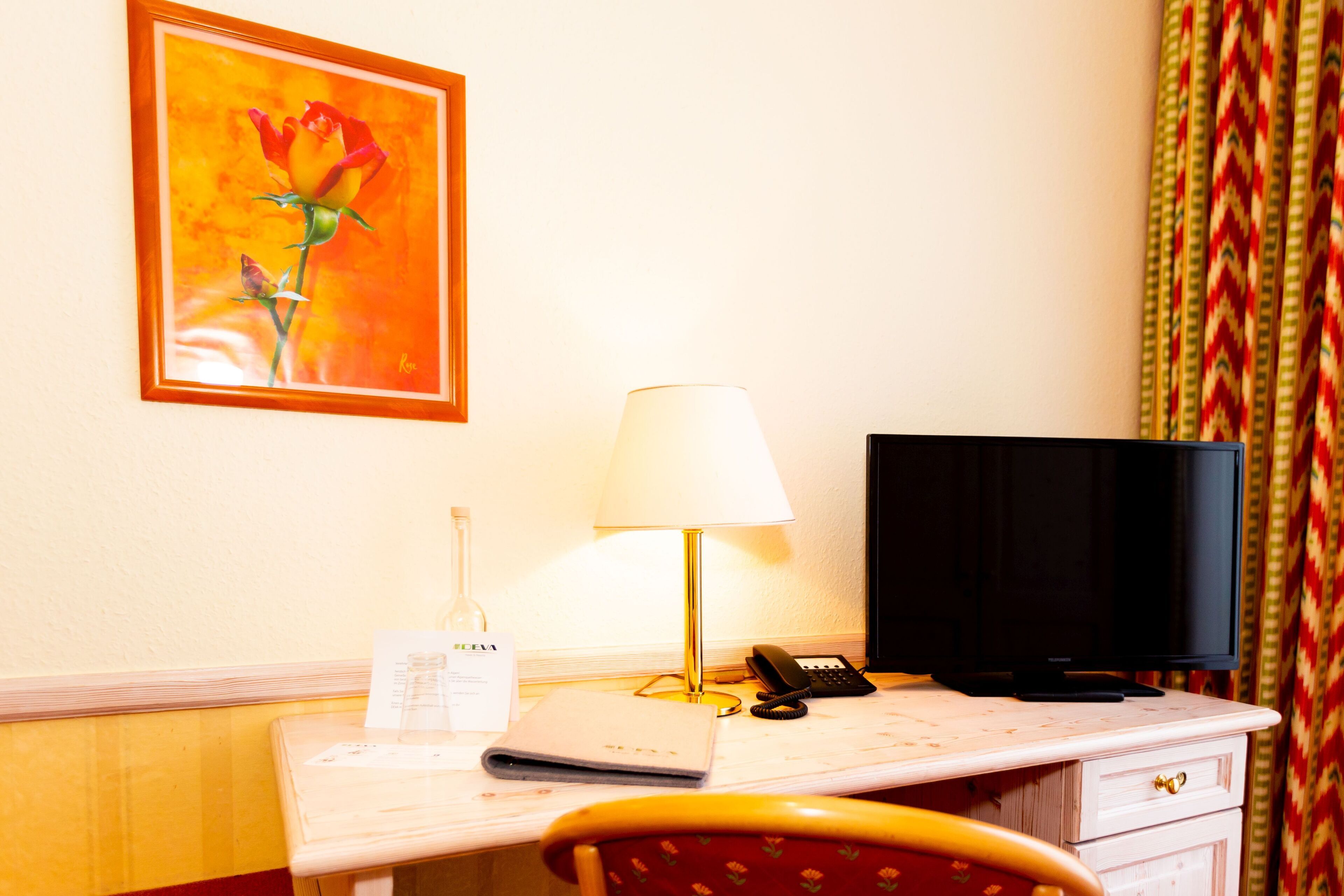 superior single room | in-room business centre