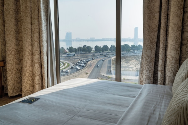 Presidential Studio, 1 King Bed, Kitchen, Sea View (Majestic) | Hypo-allergenic bedding, minibar, in-room safe, desk