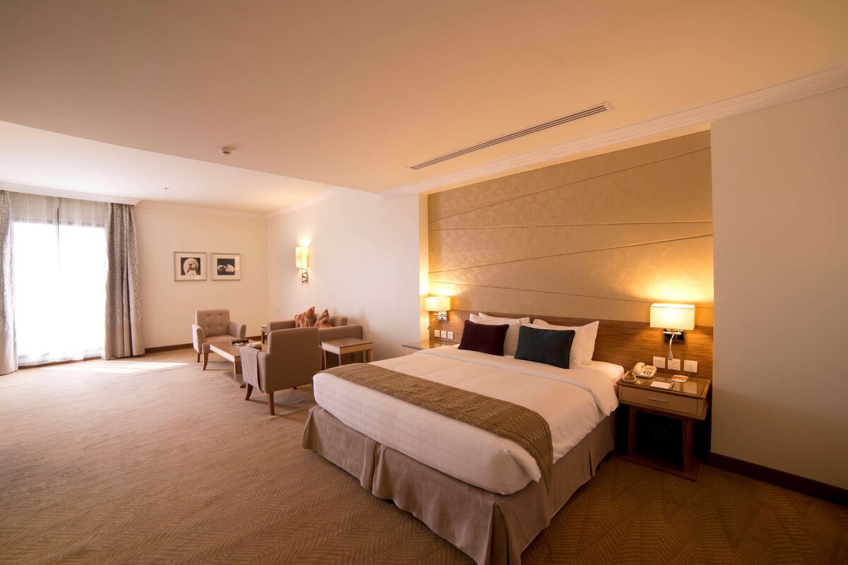 Chambre Affaires, 1 très grand lit, vue ville