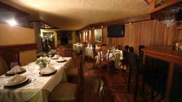 Daily cooked-to-order breakfast for a fee