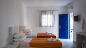 Deluxe Room - Gaia Hotel (Santorini)