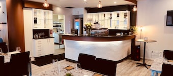 Springwood Tower Apartment Hotel