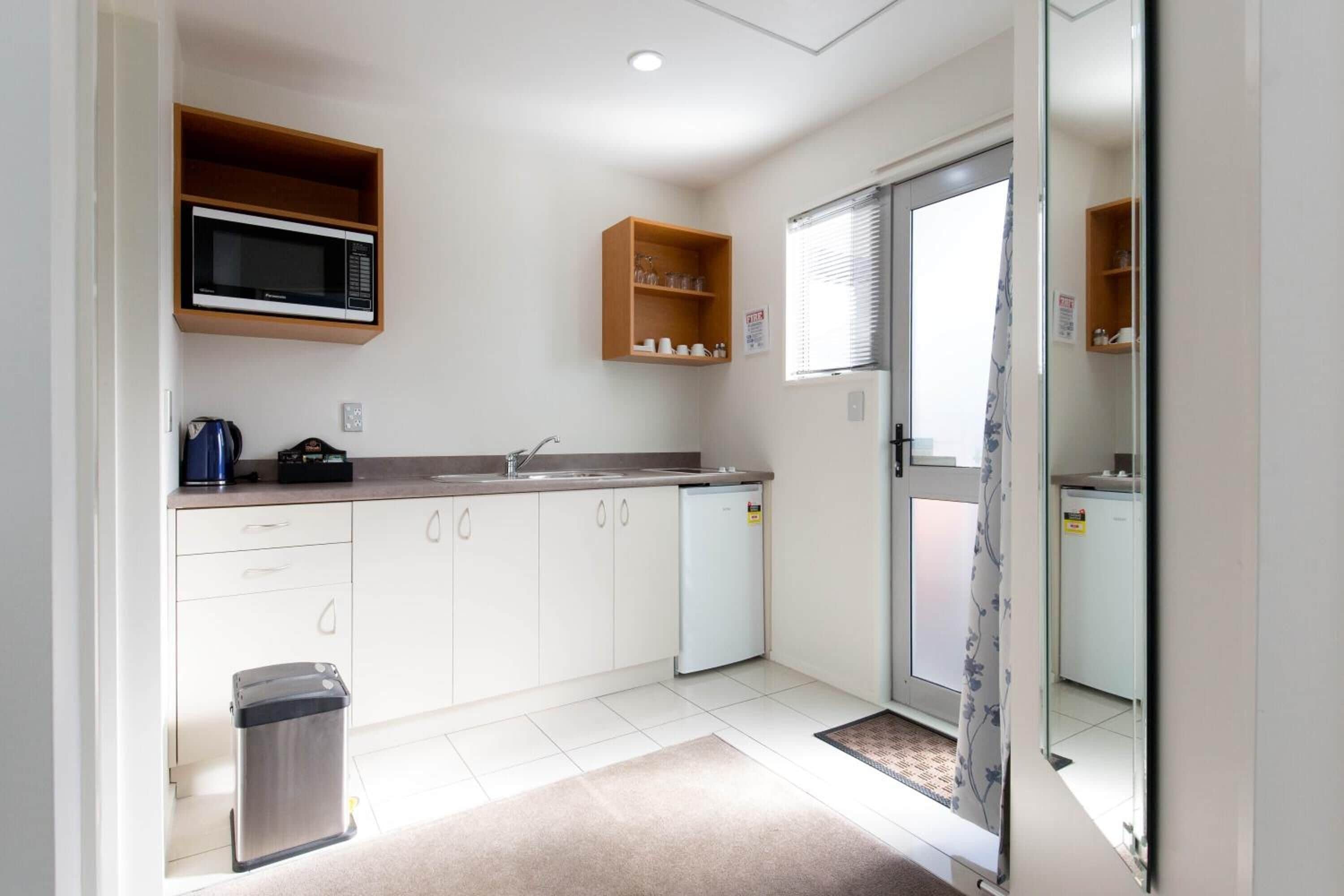 Fridge, microwave, stovetop, electric kettle