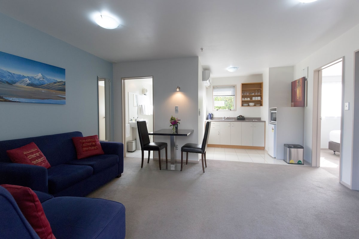 Two Bedroom Unit | Private kitchen | Fridge, microwave, stovetop, electric kettle
