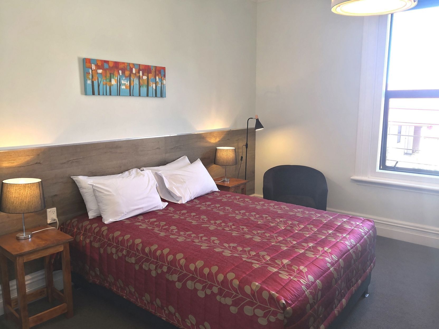 Iron/ironing board, free WiFi, bed sheets