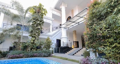 The GRAND PALACE Hotel - YOGYAKARTA