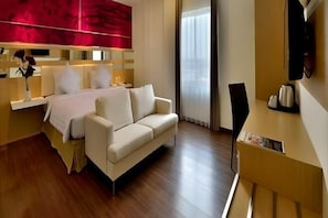 In-room safe, free WiFi