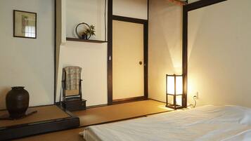 Traditional Triple Room, Multiple Beds (For 3 people,Check in time 4pm-10pm) | Free WiFi, bed sheets