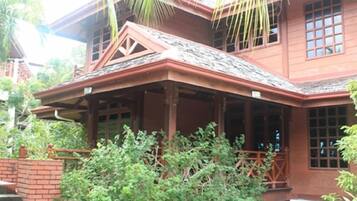 Fachada da propriedade