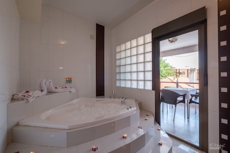 Deluxe Double Room, Jetted Tub. Hotel Vivar