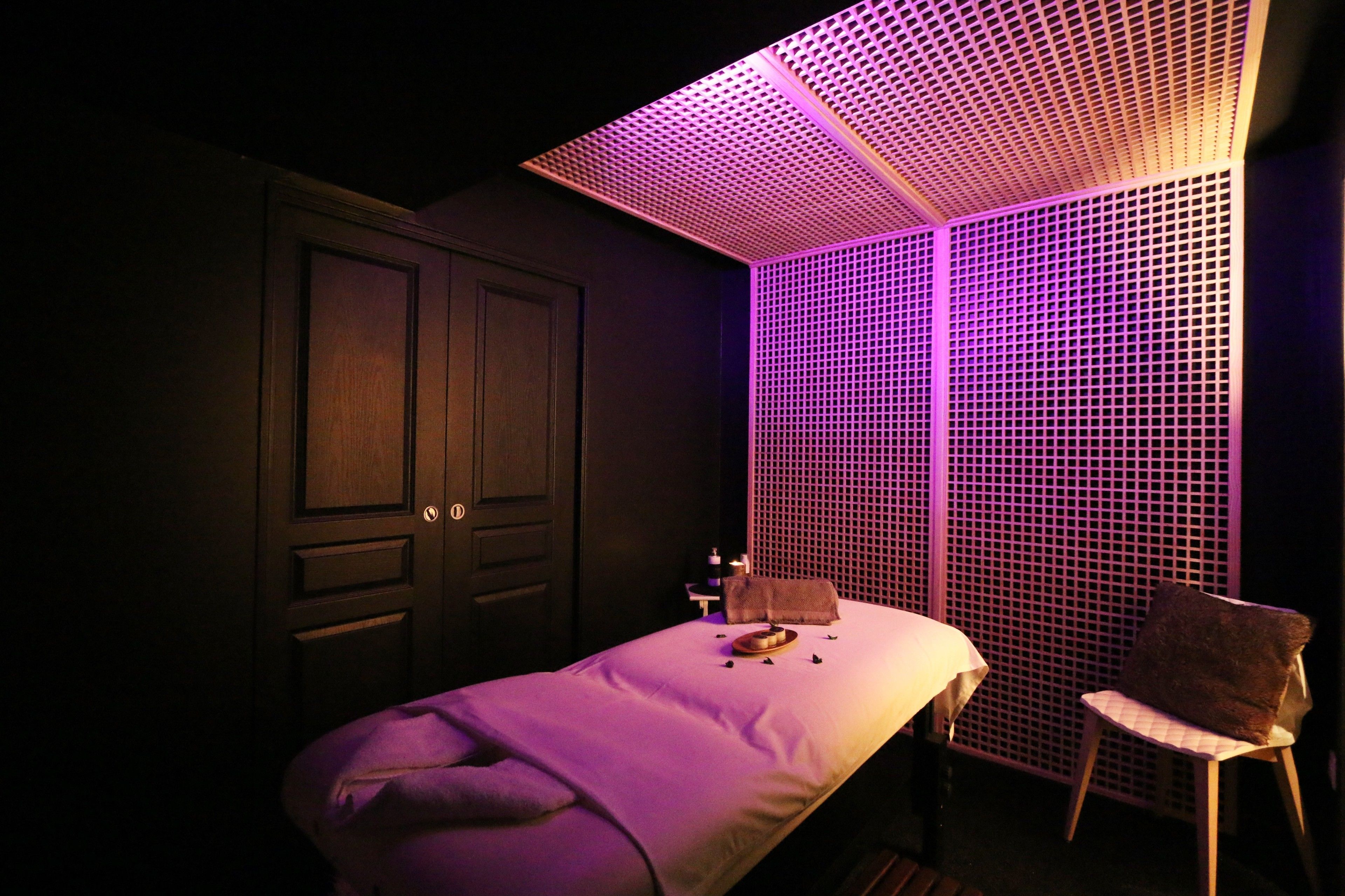 body treatments, facials, 2 treatment rooms, massages