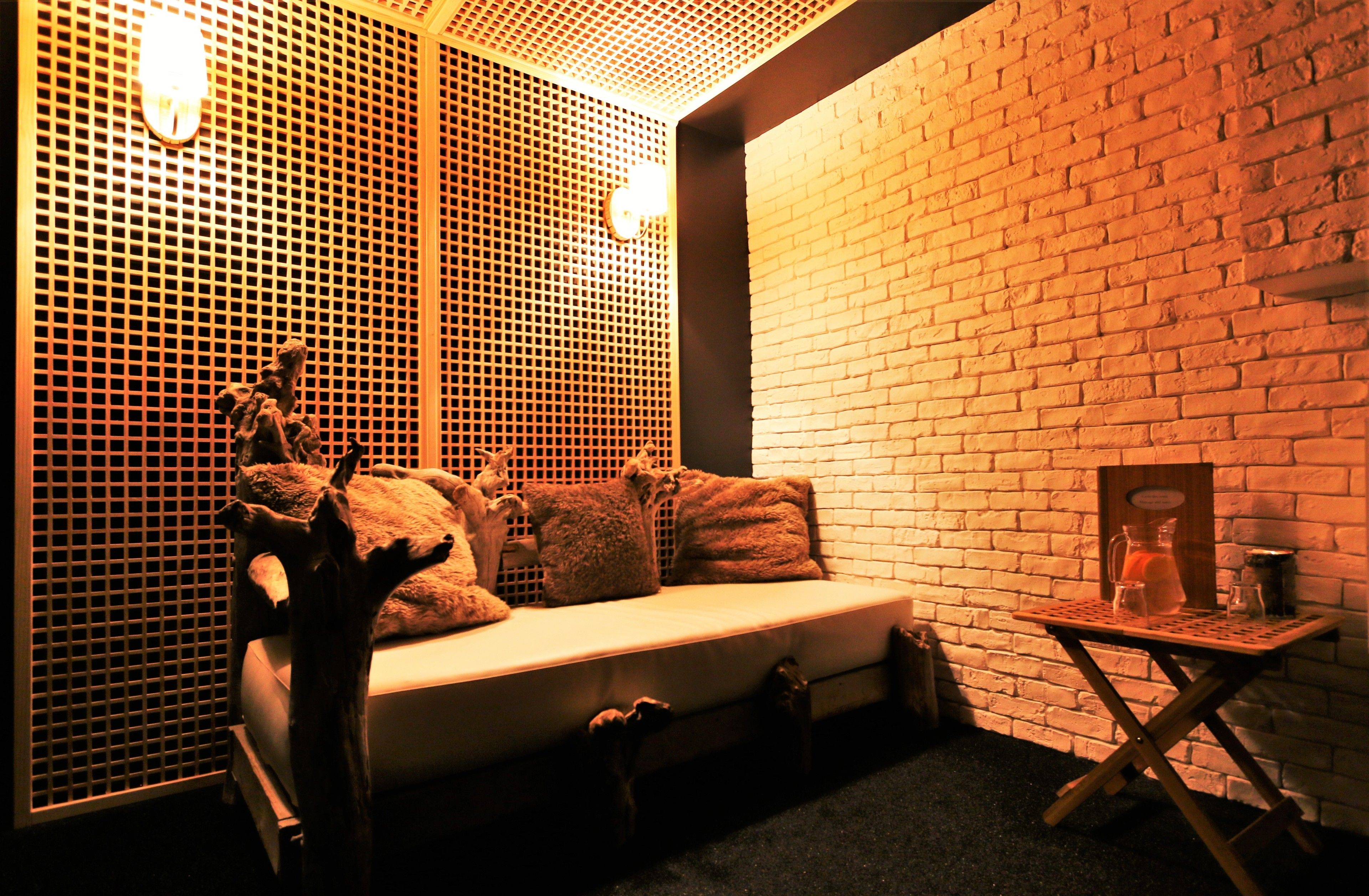 body treatments, facials, 2 treatment rooms, massages