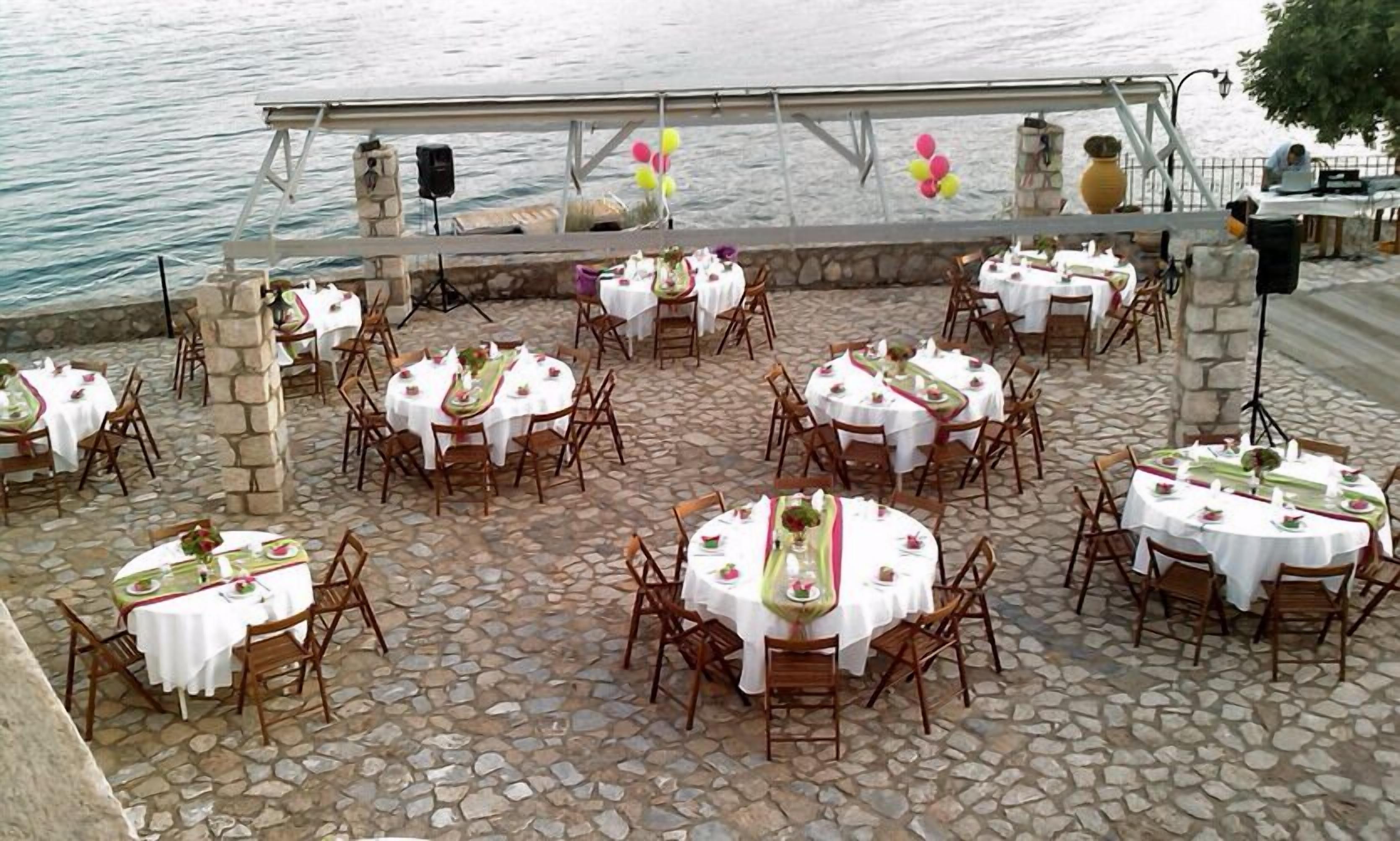 outdoor banquet area