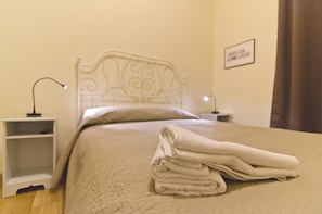 Egyptian cotton sheets, premium bedding, blackout curtains - Arcobaleno Sanremo (Sanremo)