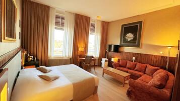 Chambre Supérieure | Coffres-forts dans les chambres, bureau, fer et planche à repasser