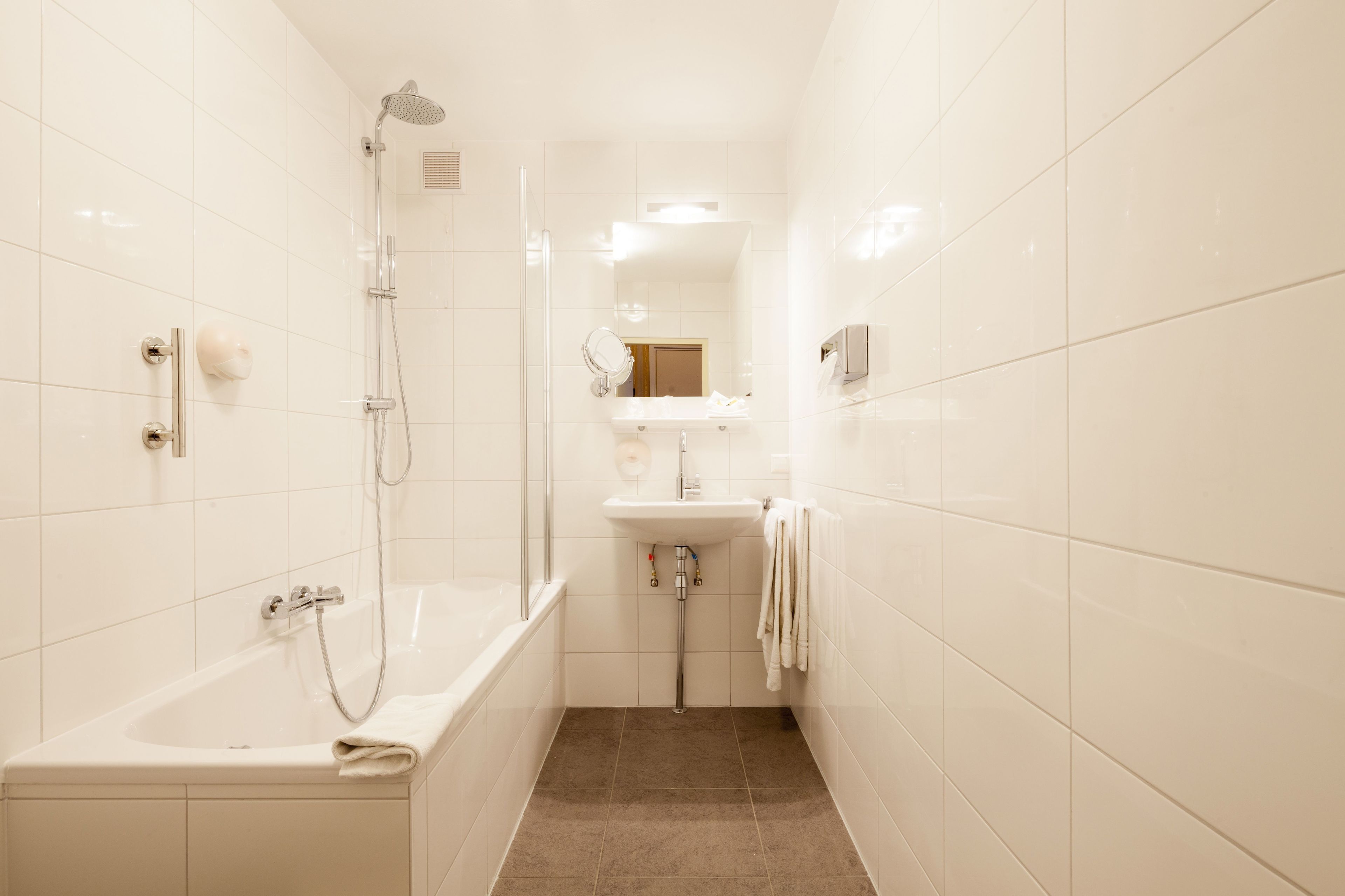 superior room | in-room safe, desk, iron/ironing board, free wifi