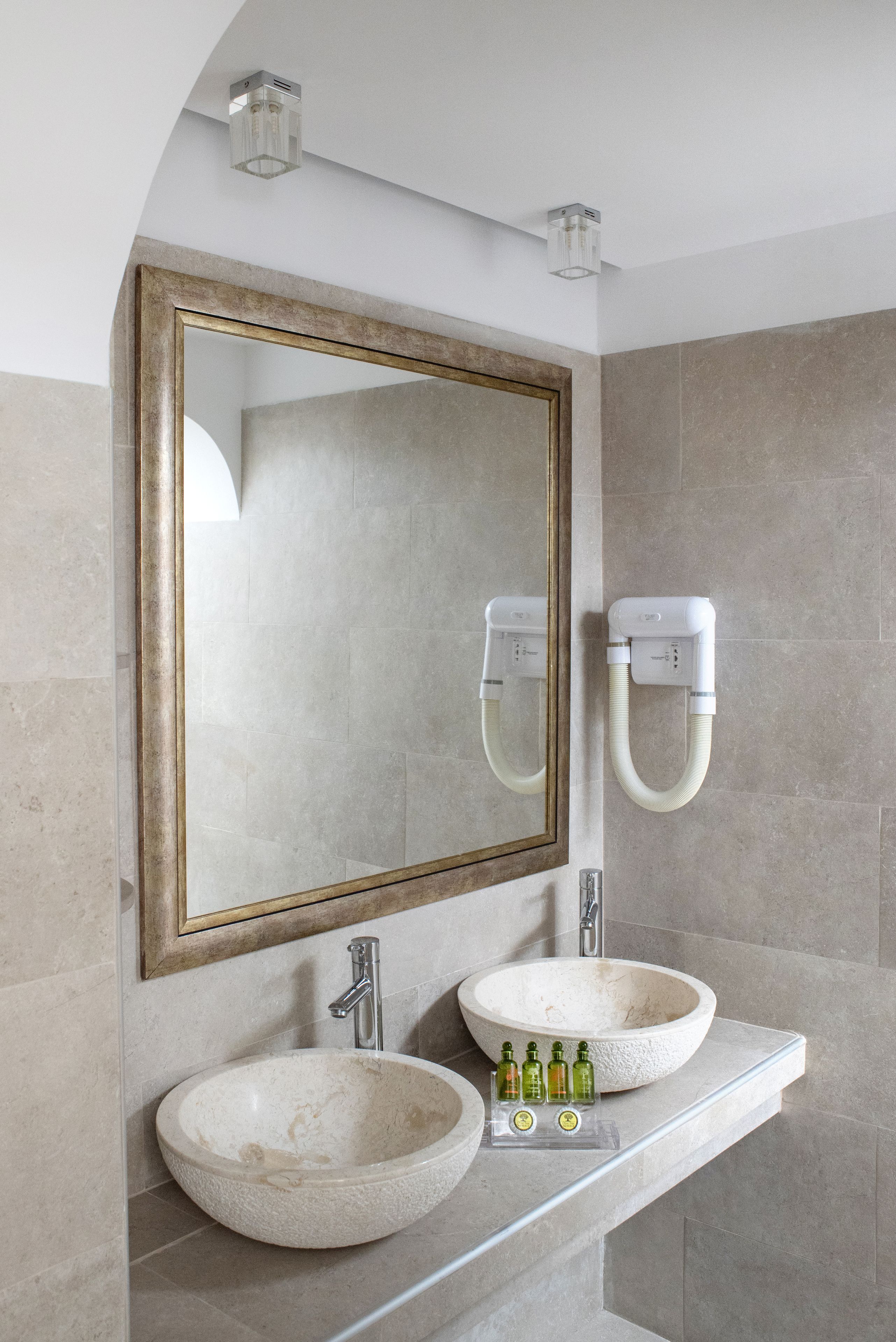 family room, sea view | bathroom sink