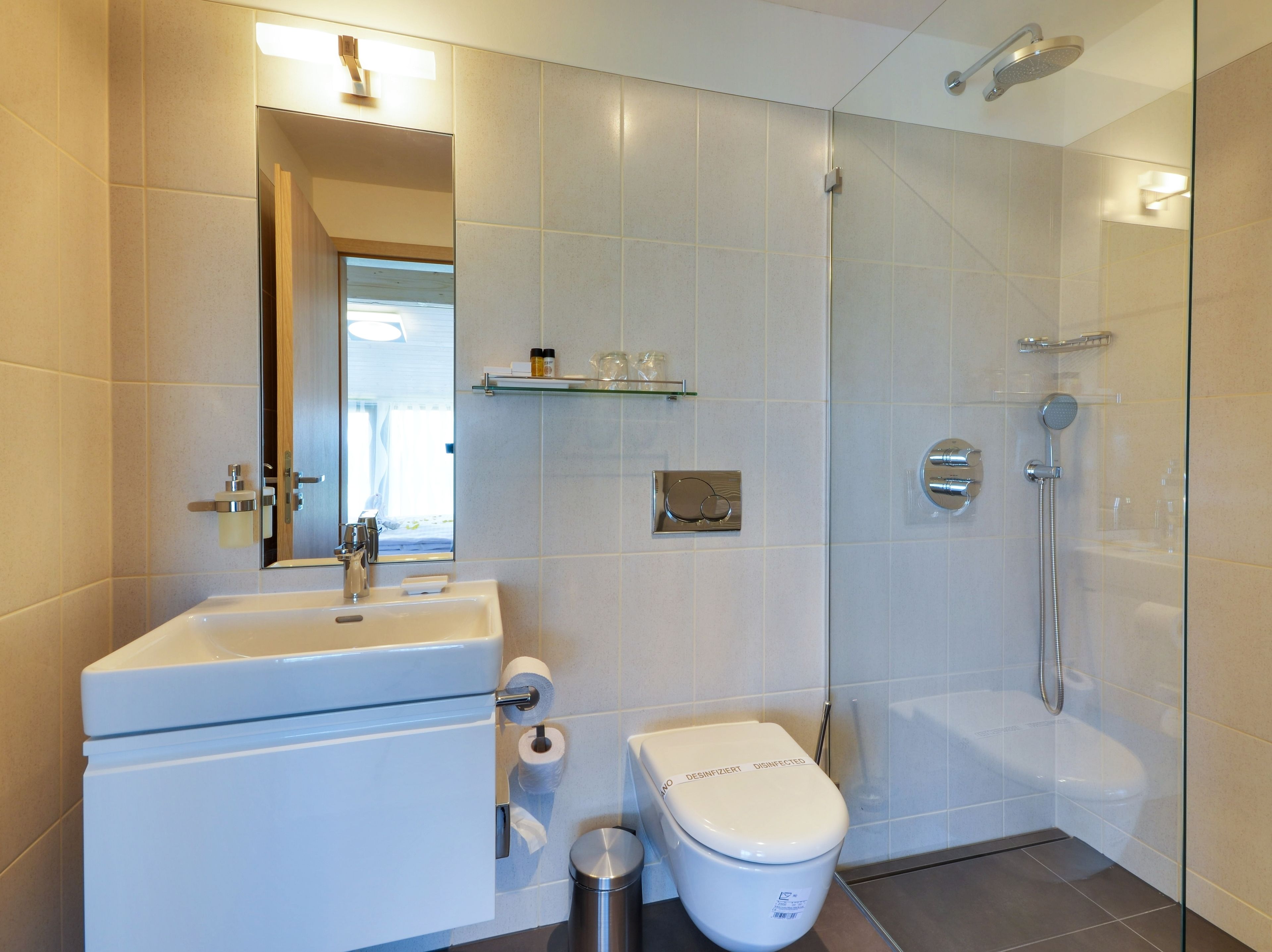 superior apartment, 2 bedrooms, terrace | bathroom | shower, rainfall showerhead, free toiletries, hair dryer