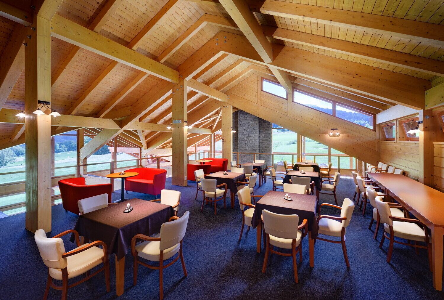 breakfast, lunch, dinner served; golf course views