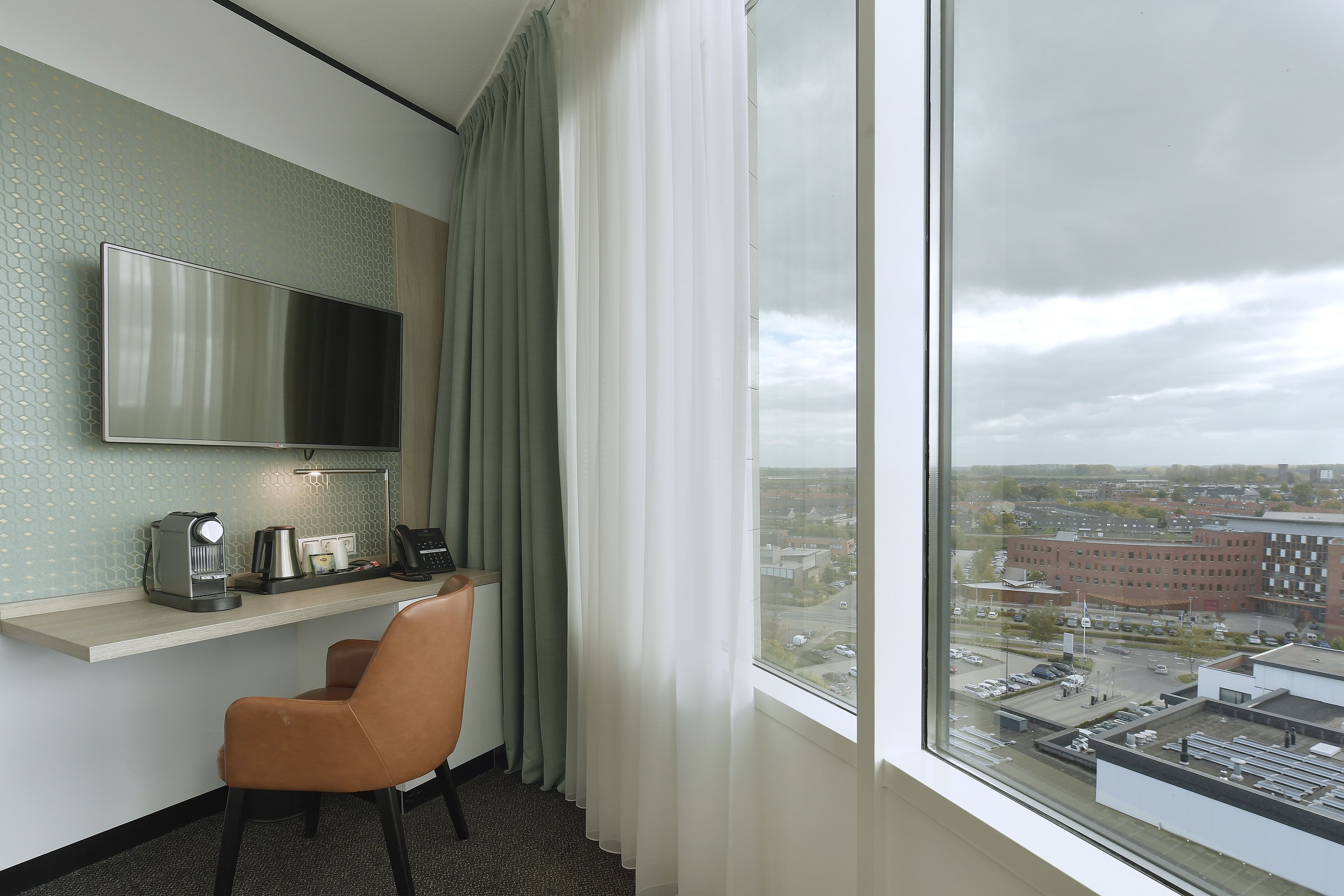 executive room | 1 bedroom, hypo-allergenic bedding, in-room safe, desk