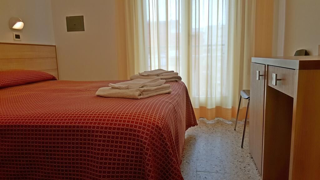 minibar, in-room safe, soundproofing, cots/infant beds