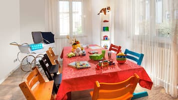 Mittagessen und Abendessen, regionale Küche