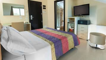 Minibar, in-room safe, soundproofing, cots/infant beds