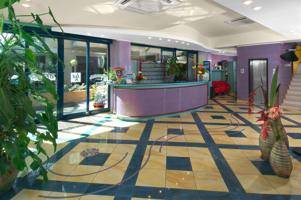 Hotel Diana