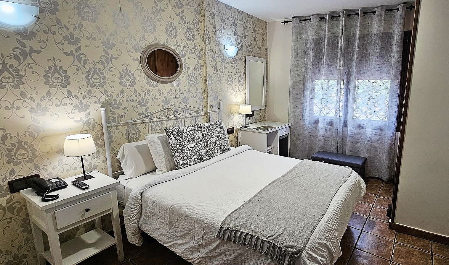 premium bedding, in-room safe, desk, soundproofing