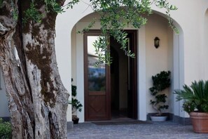 Entrée de l’hébergement