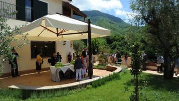 Espace banquet en plein air