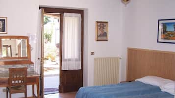 Double or Twin Room | 1 bedroom, free WiFi, bed sheets