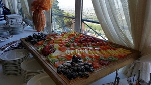 Breakfast buffet - Grand Hotel Helio Cabala (Marino)