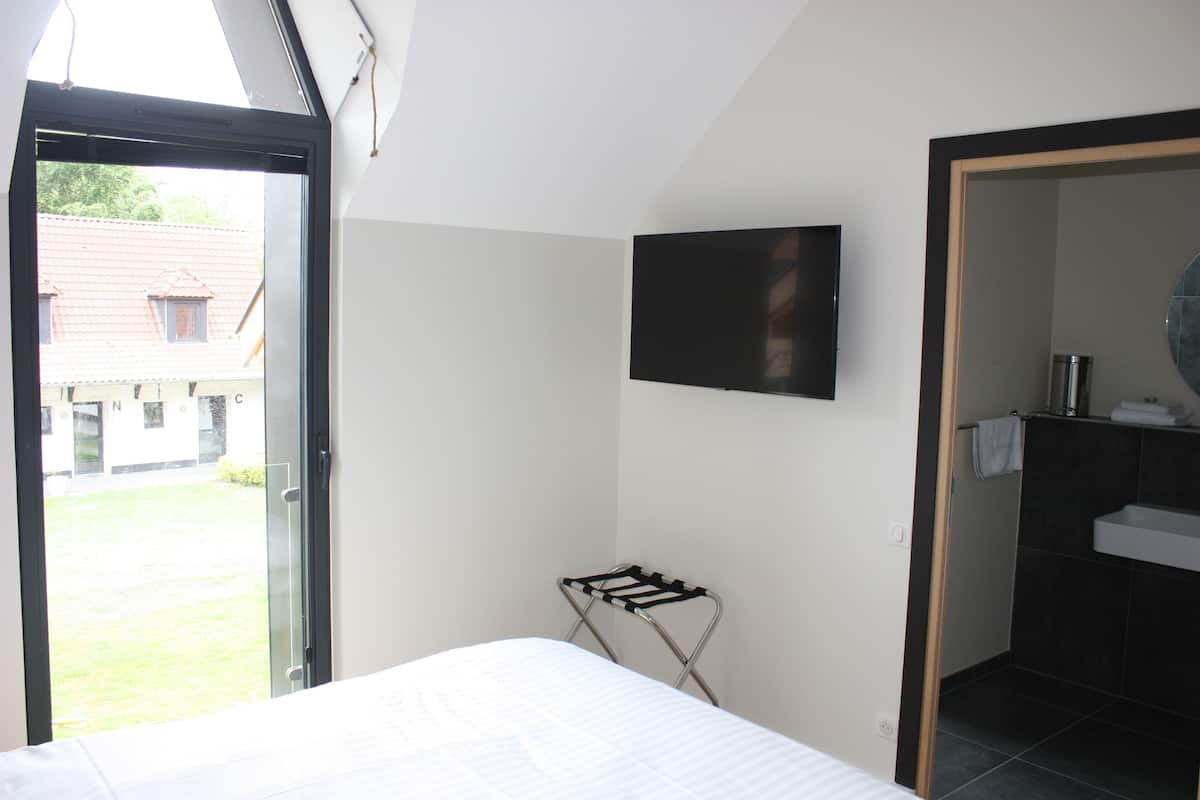 Chambre Double Supérieure | 1 chambre, coffres-forts dans les chambres, décoration personnalisée