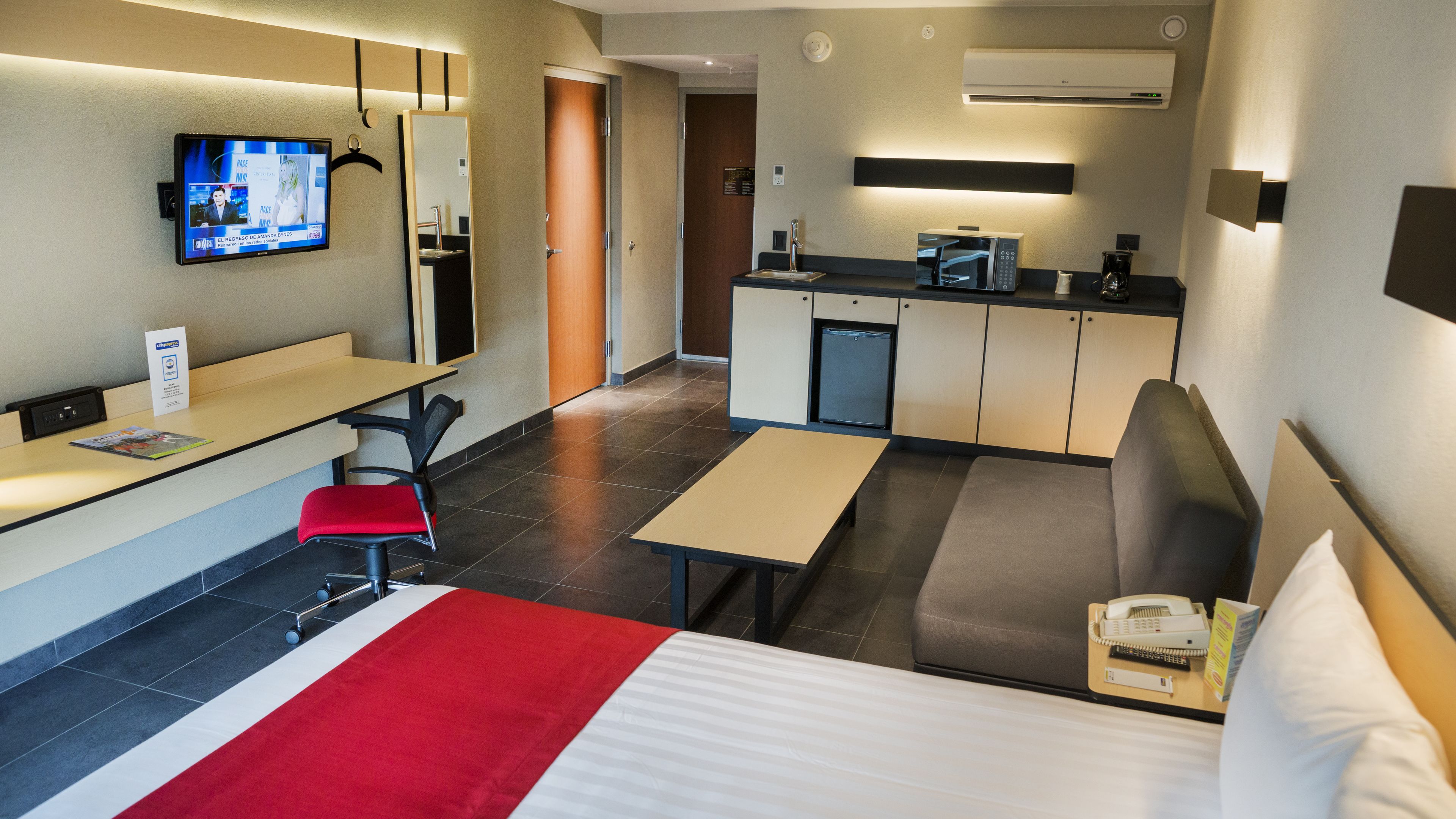 1 bedroom, down duvets, in-room safe, desk