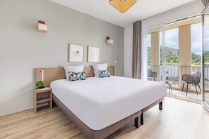 Estudio básico, balcón (Double) | Escritorio, insonorización, tabla de planchar con plancha y wifi gratis 